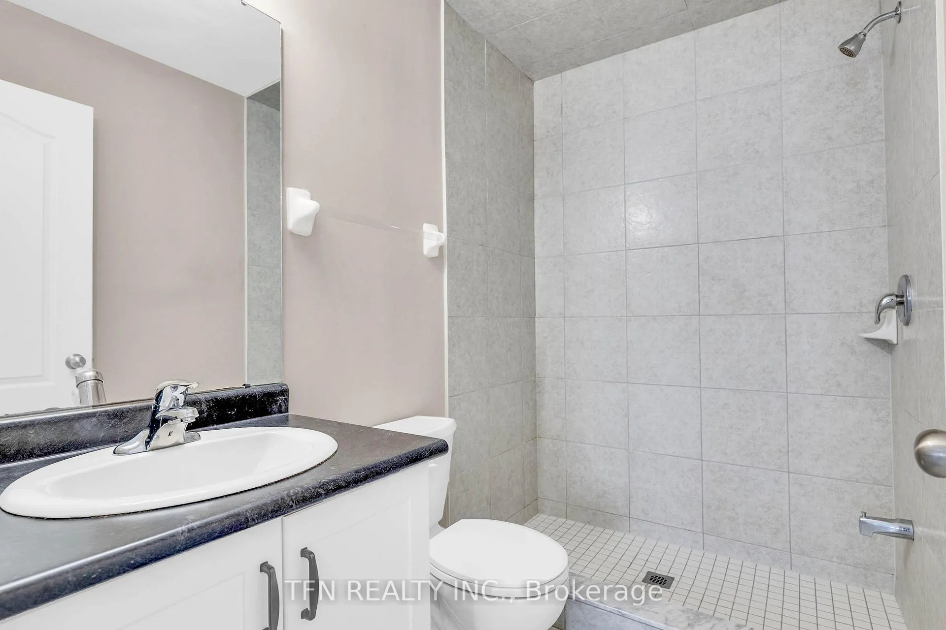 Photo 15 of 9 Isabella Drive, Orillia — HOMEH