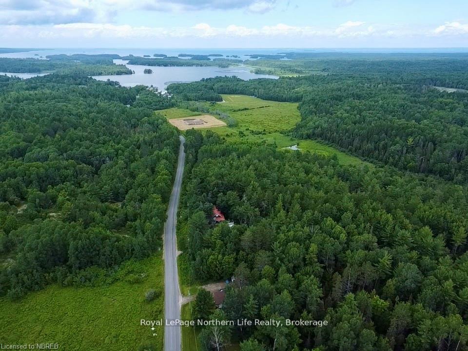Photo 4 of 304 Lake Nipissing Rd, Nipissing — HOMEH