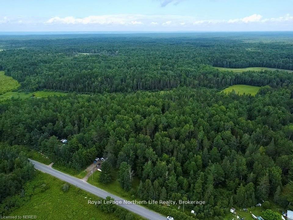 Photo 5 of 304 Lake Nipissing Rd, Nipissing — HOMEH