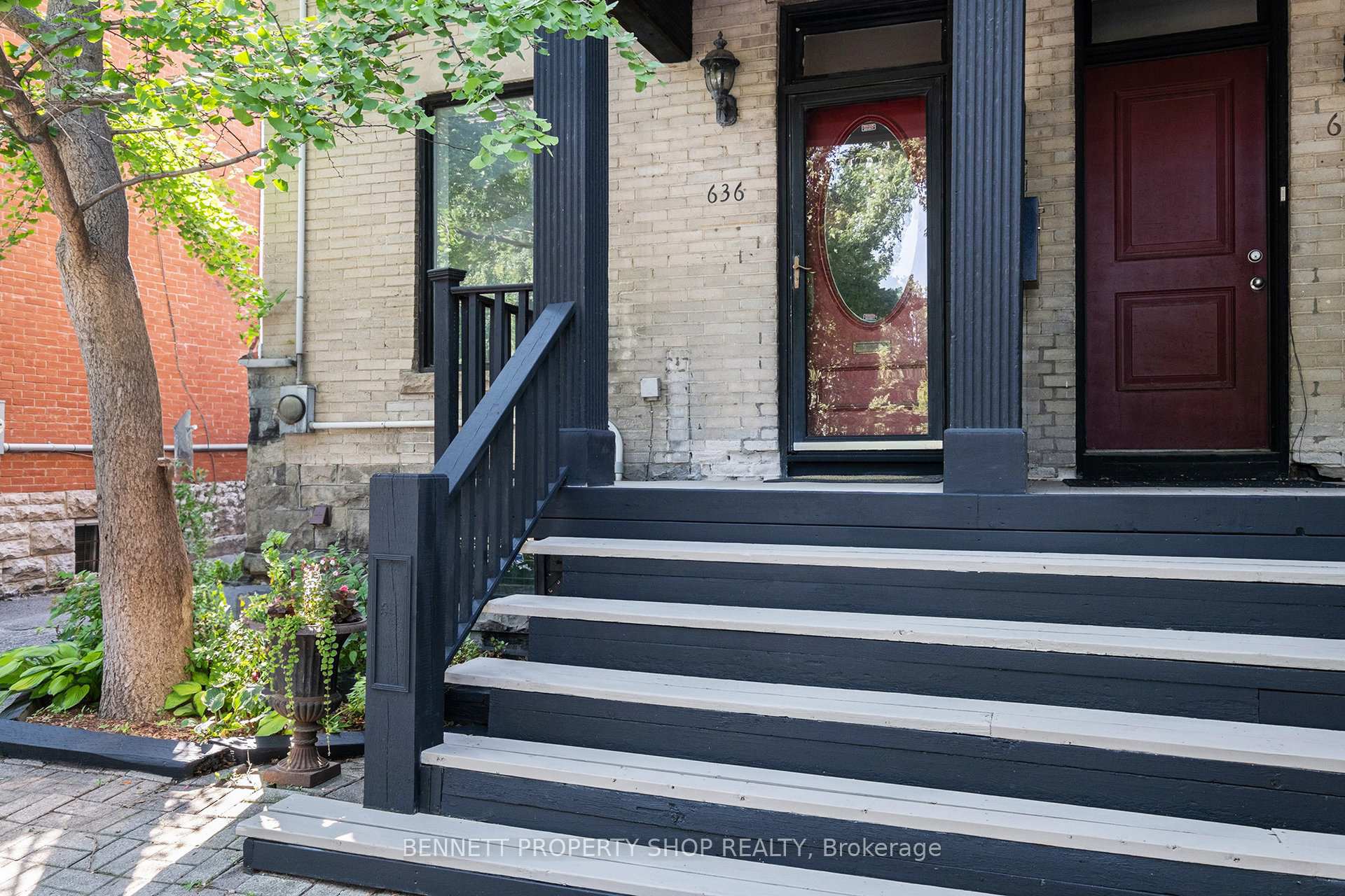 Photo 2 of 636 Gladstone Avenue, Ottawa, Ottawa Centre — HOMEH