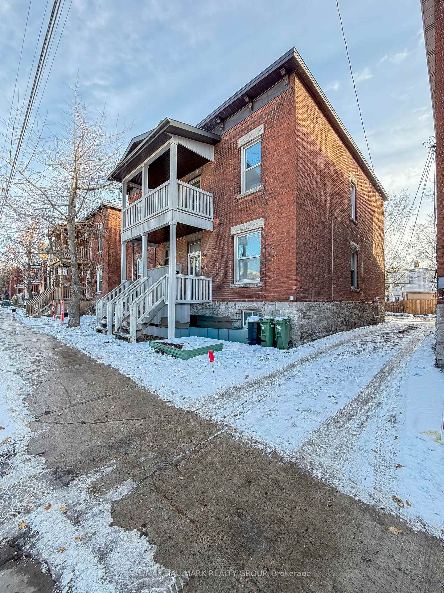 Photo 2 of 622 Gladstone Avenue, Ottawa, Ottawa Centre — HOMEH