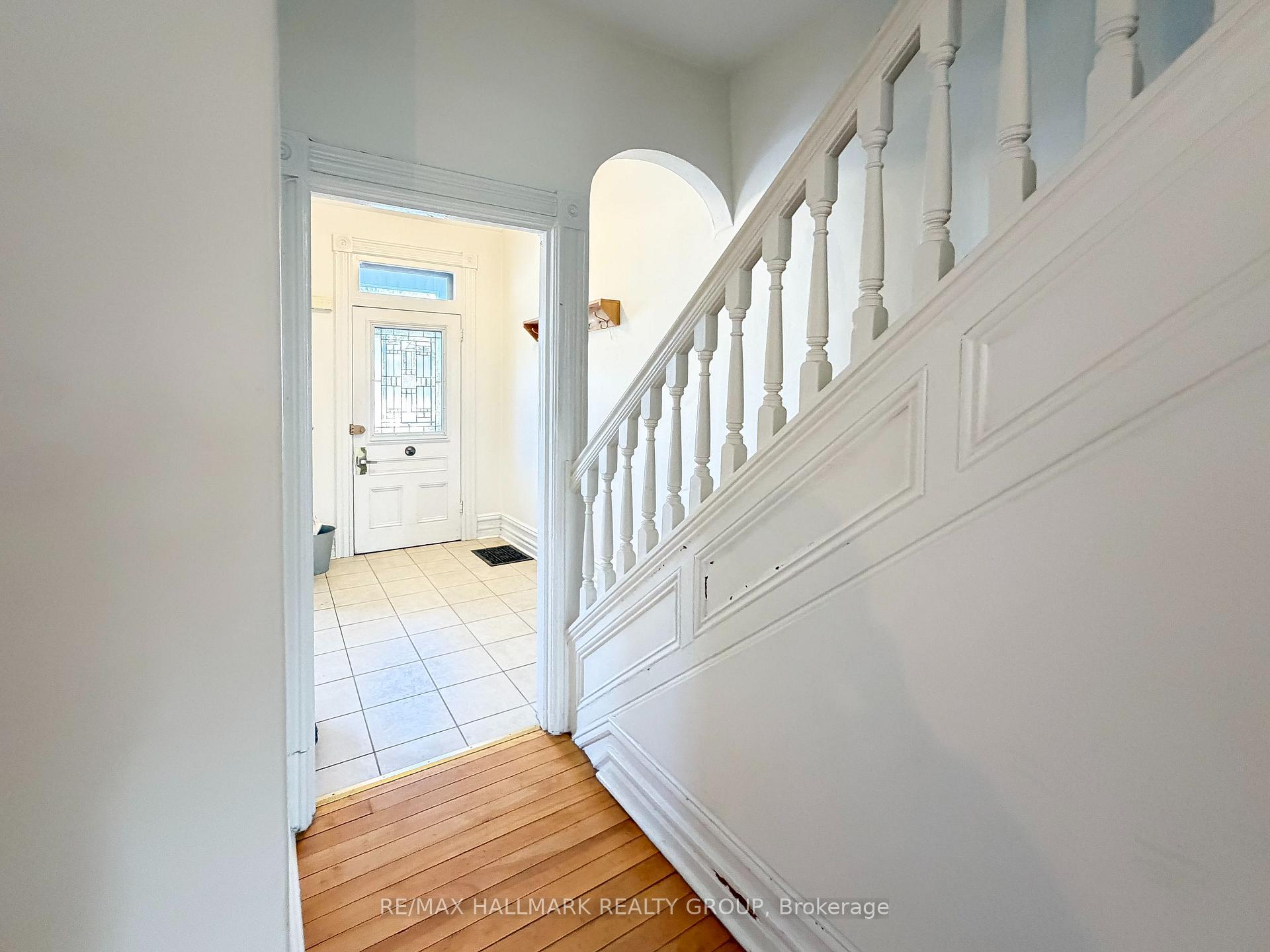 Photo 4 of 622 Gladstone Avenue, Ottawa, Ottawa Centre — HOMEH