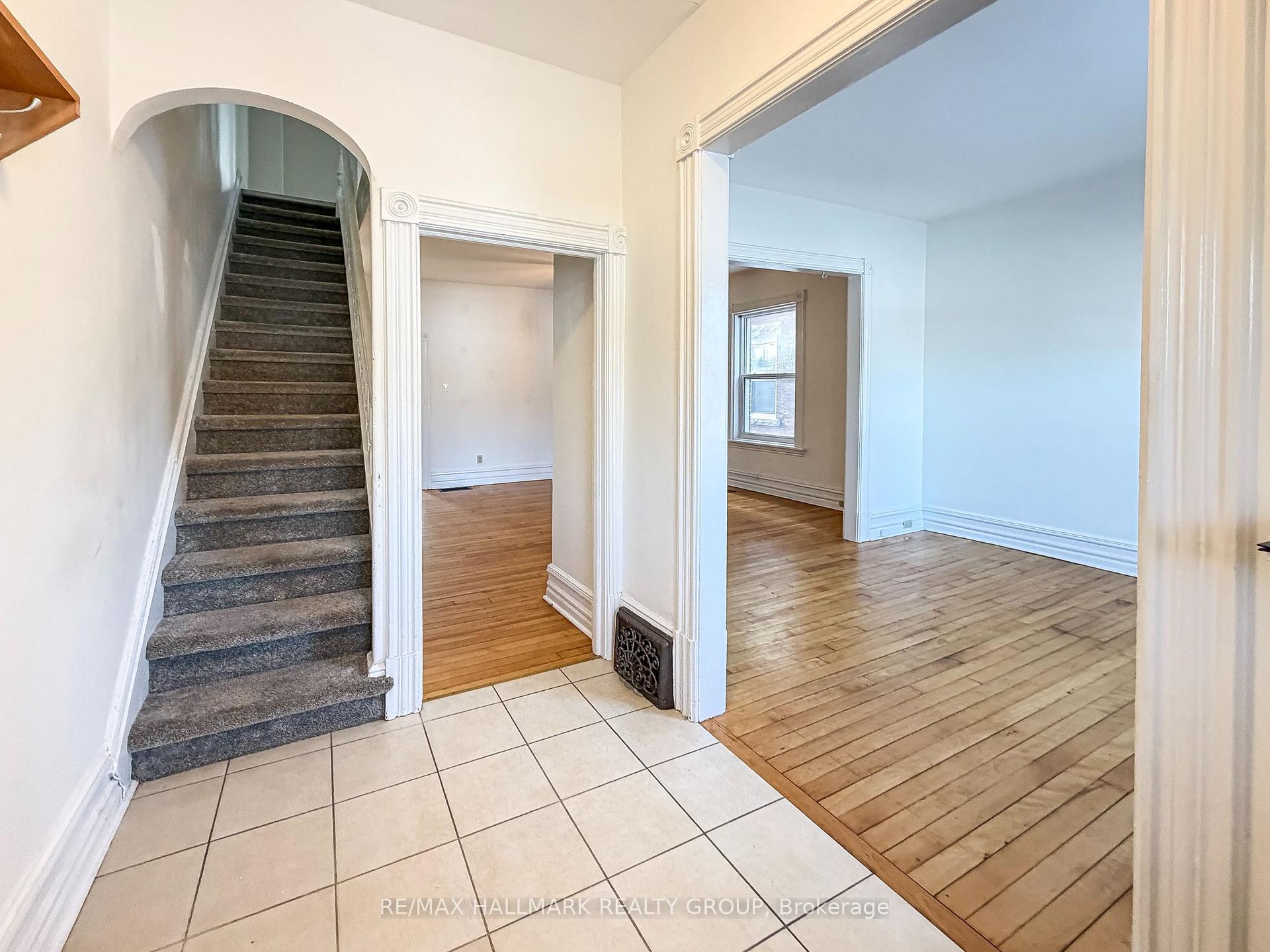 Photo 5 of 622 Gladstone Avenue, Ottawa, Ottawa Centre — HOMEH