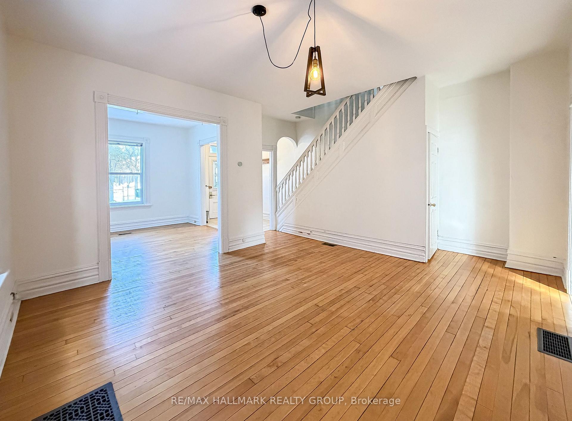 Photo 6 of 622 Gladstone Avenue, Ottawa, Ottawa Centre — HOMEH
