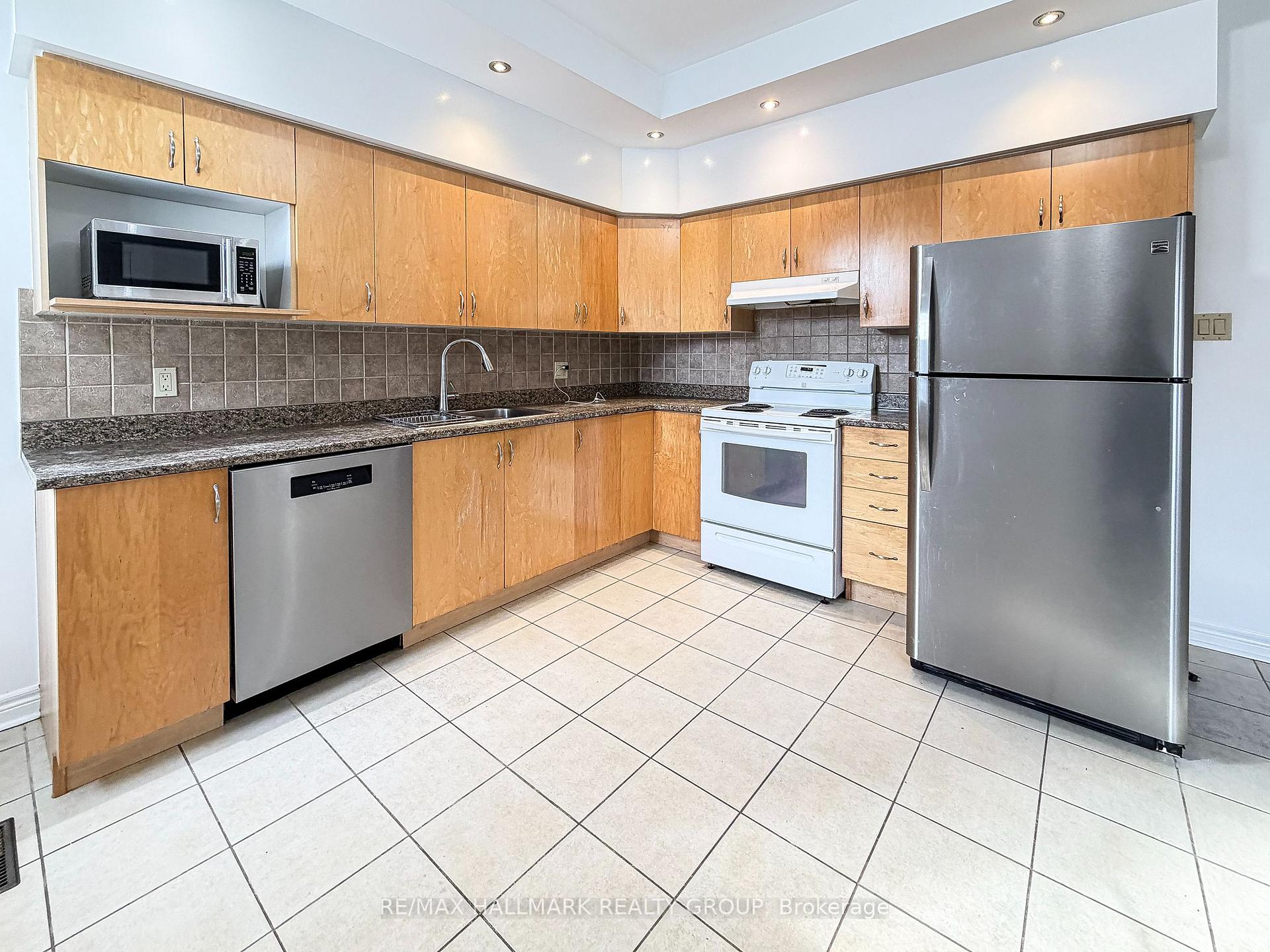 Photo 14 of 622 Gladstone Avenue, Ottawa, Ottawa Centre — HOMEH