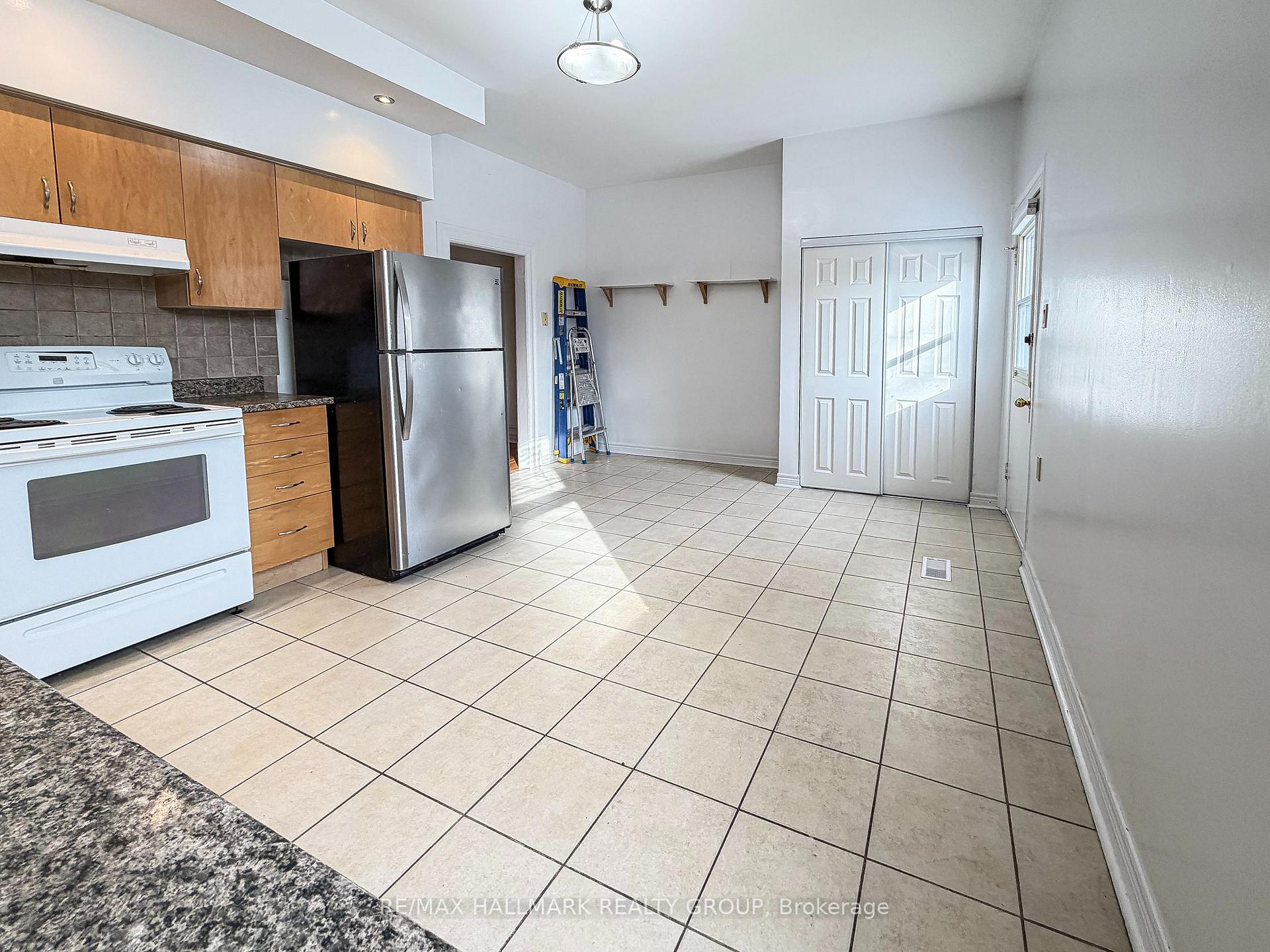 Photo 16 of 622 Gladstone Avenue, Ottawa, Ottawa Centre — HOMEH