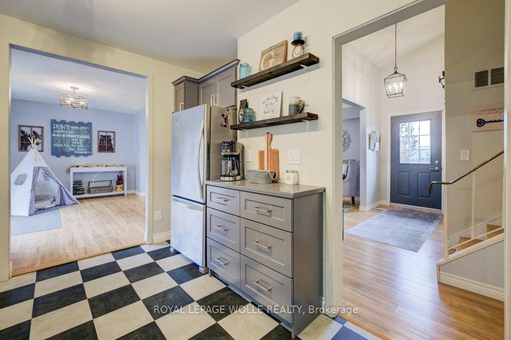 Photo 17 of 4 Mcdonald Street W, North Perth, Listowel — HOMEH