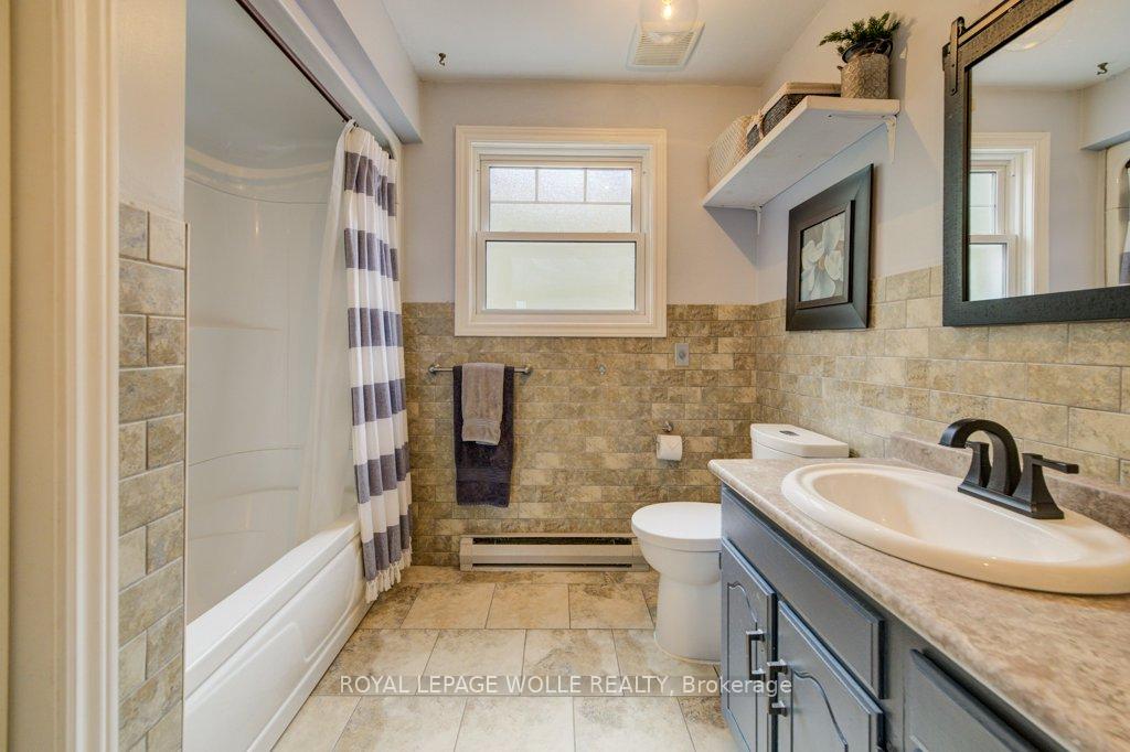 Photo 31 of 4 Mcdonald Street W, North Perth, Listowel — HOMEH
