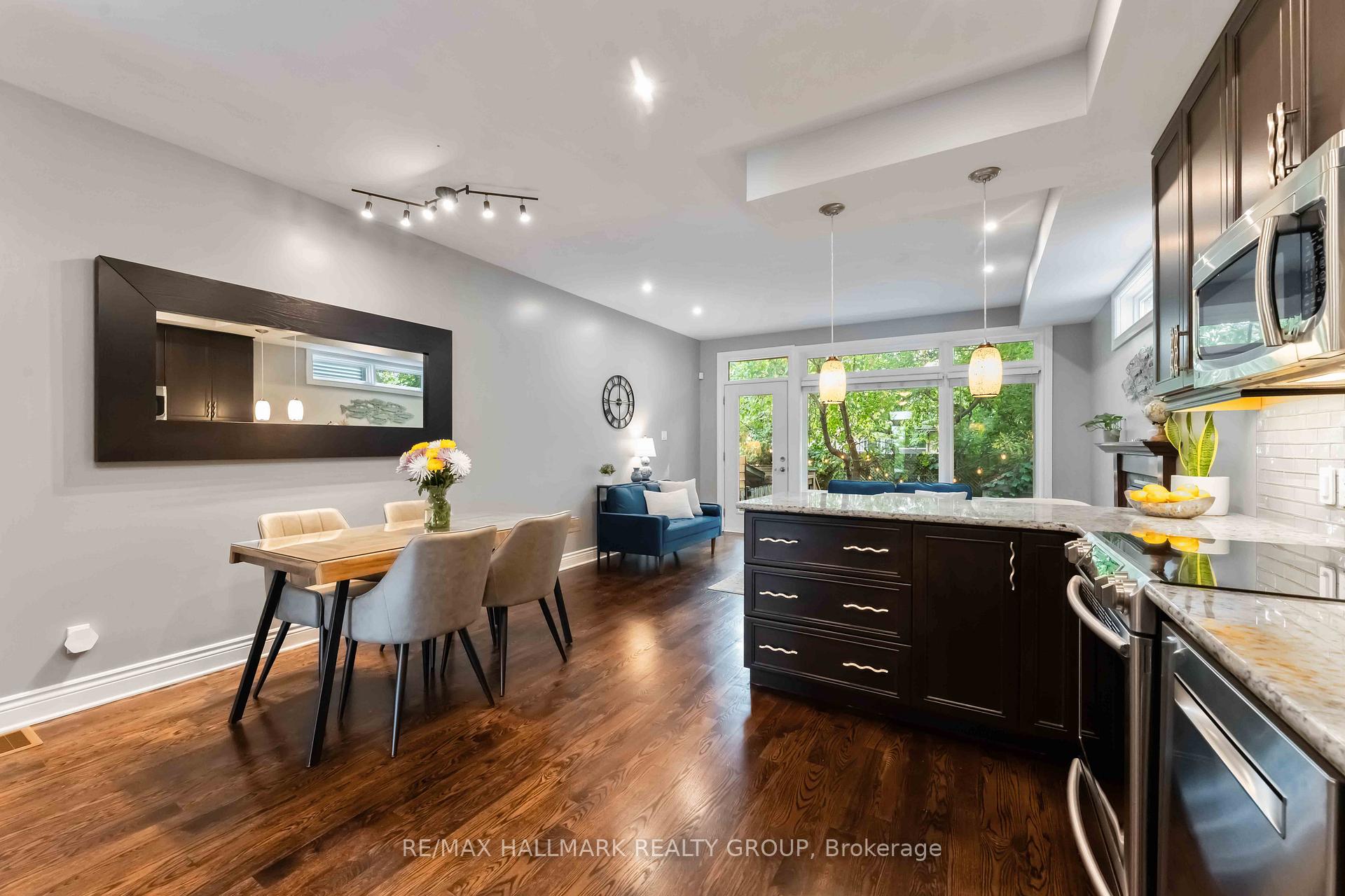 Photo 8 of Unit A, 142 Queen Mary Street, Ottawa, Overbrook/Castle Heights — HOMEH