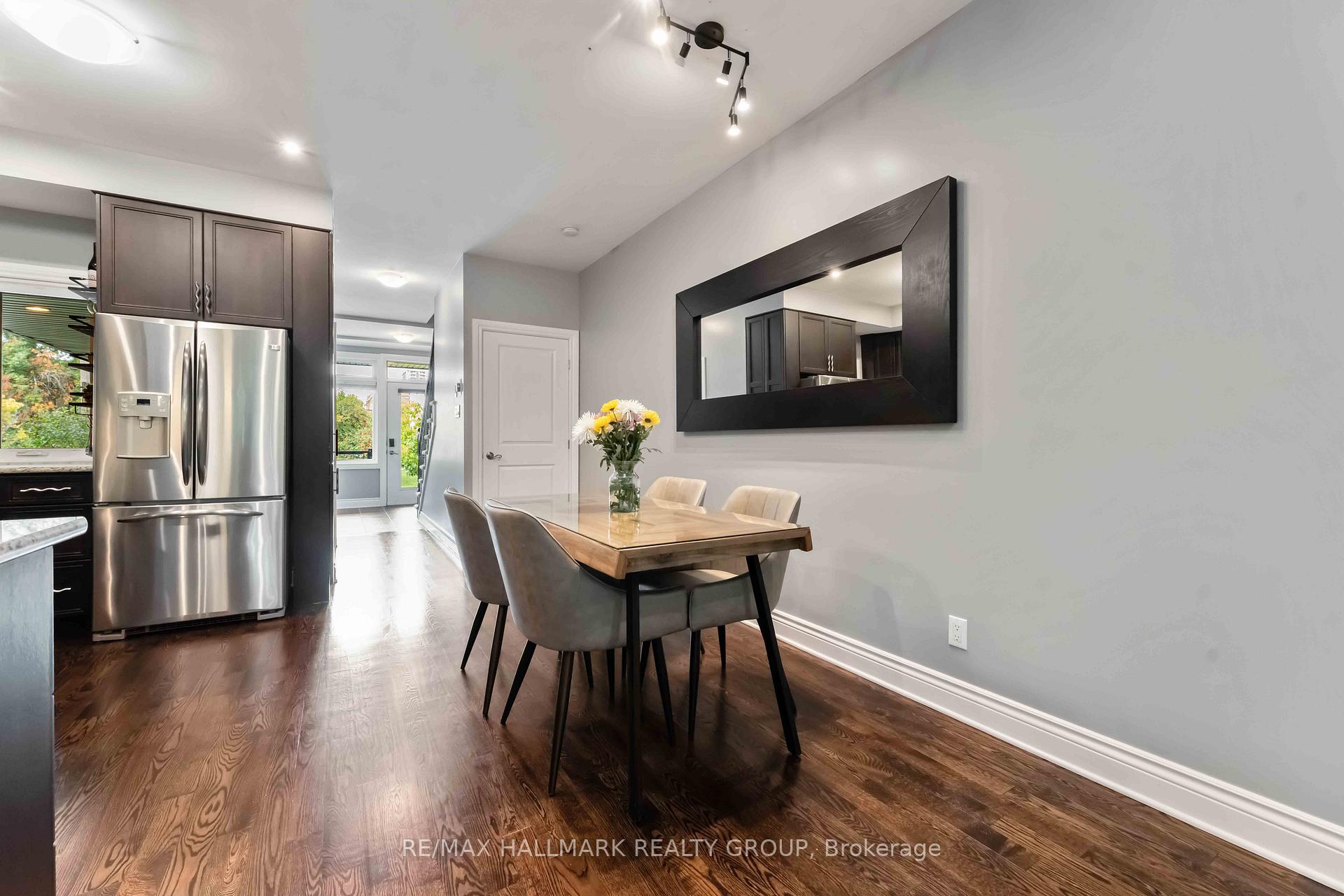 Photo 9 of Unit A, 142 Queen Mary Street, Ottawa, Overbrook/Castle Heights — HOMEH