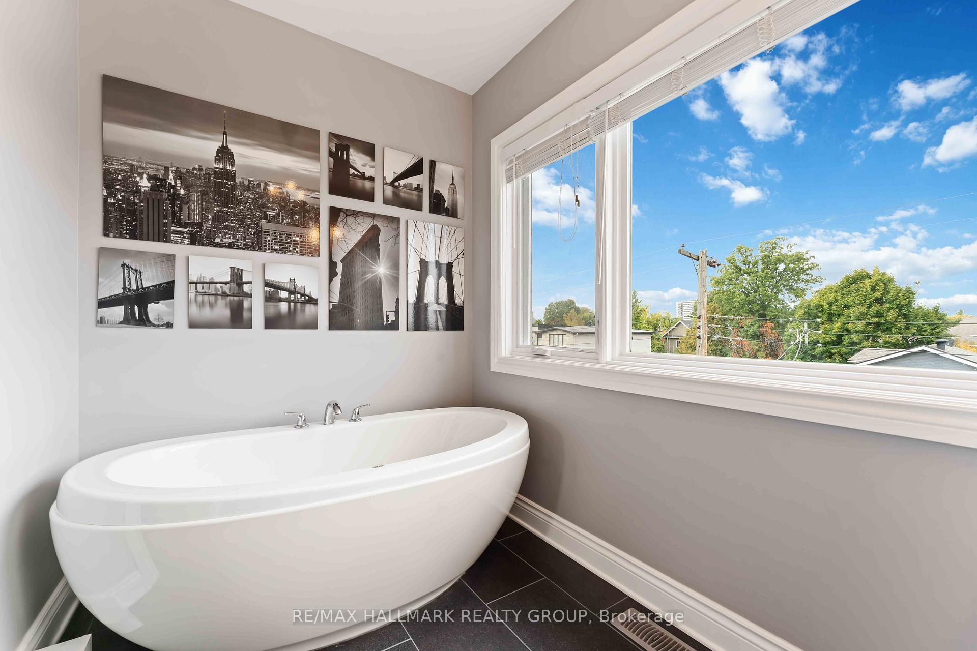Photo 17 of Unit A, 142 Queen Mary Street, Ottawa, Overbrook/Castle Heights — HOMEH