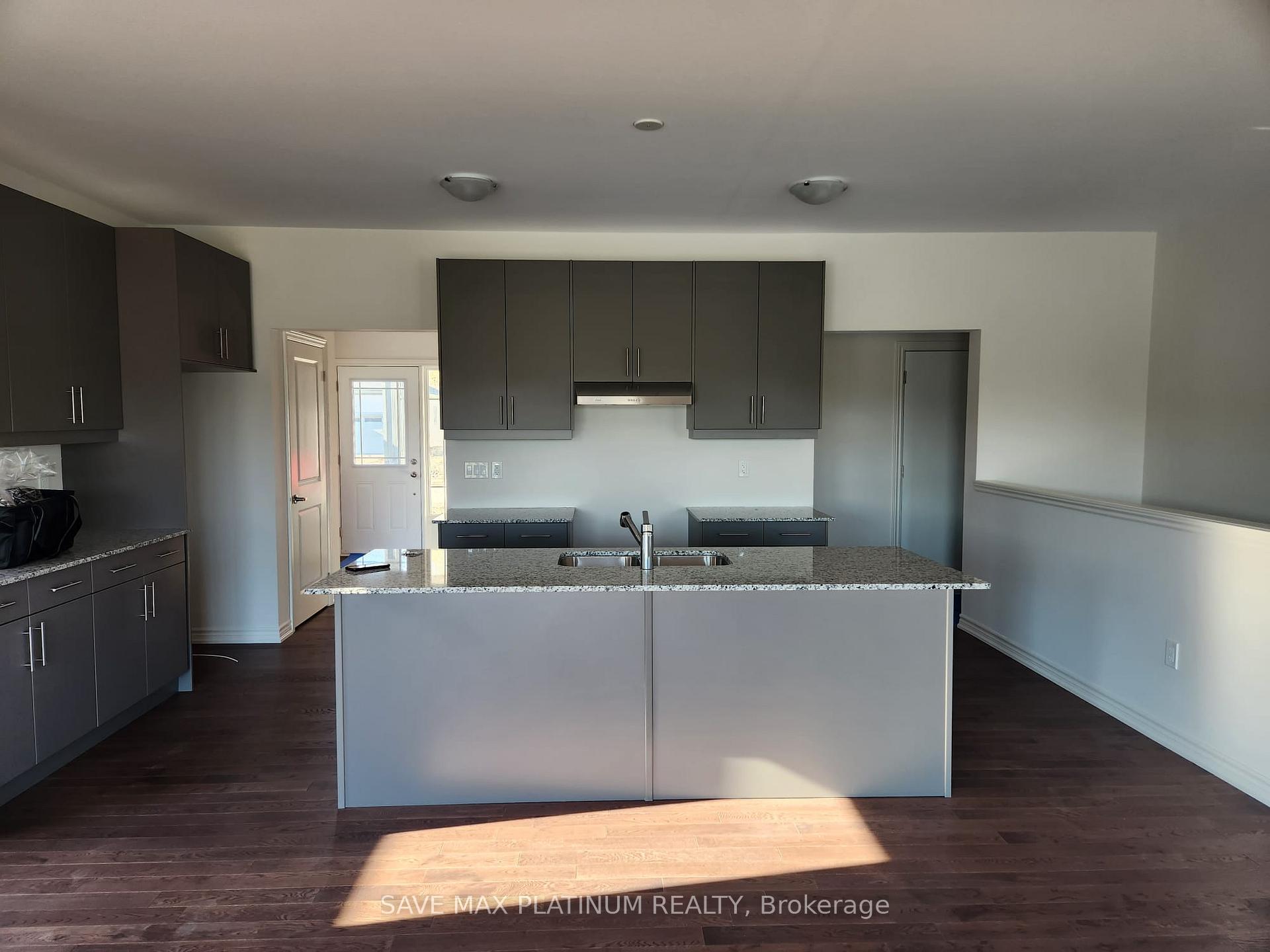 Photo 11 of 133 Ellen Street S, North Perth, Elma — HOMEH