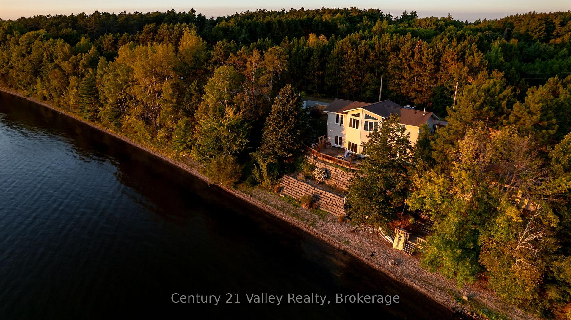 Photo 1 of 563 Island View Drive, North Algona Wilberforce, North Algona/Wilberforce Twp — HOMEH