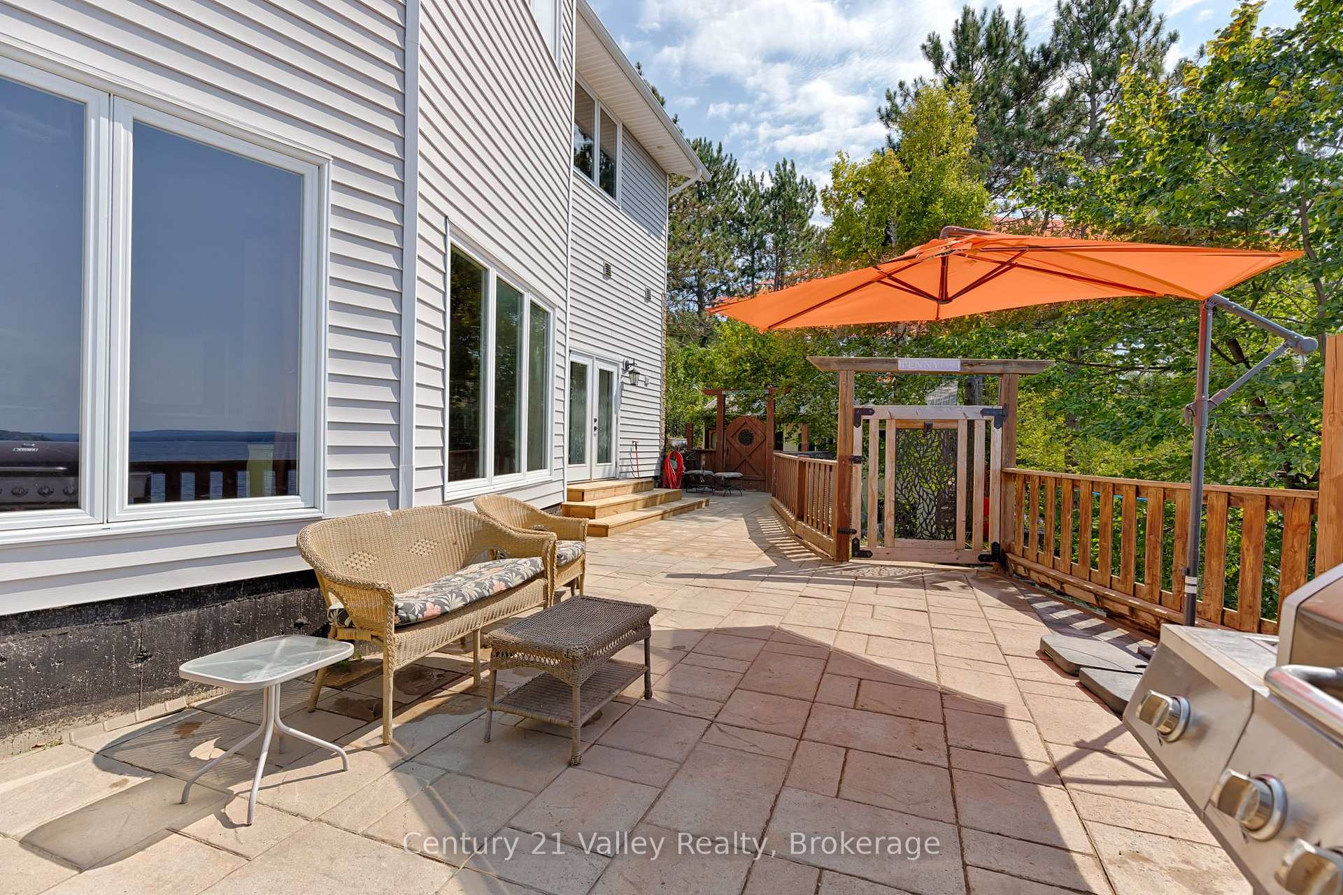 Photo 31 of 563 Island View Drive, North Algona Wilberforce, North Algona/Wilberforce Twp — HOMEH