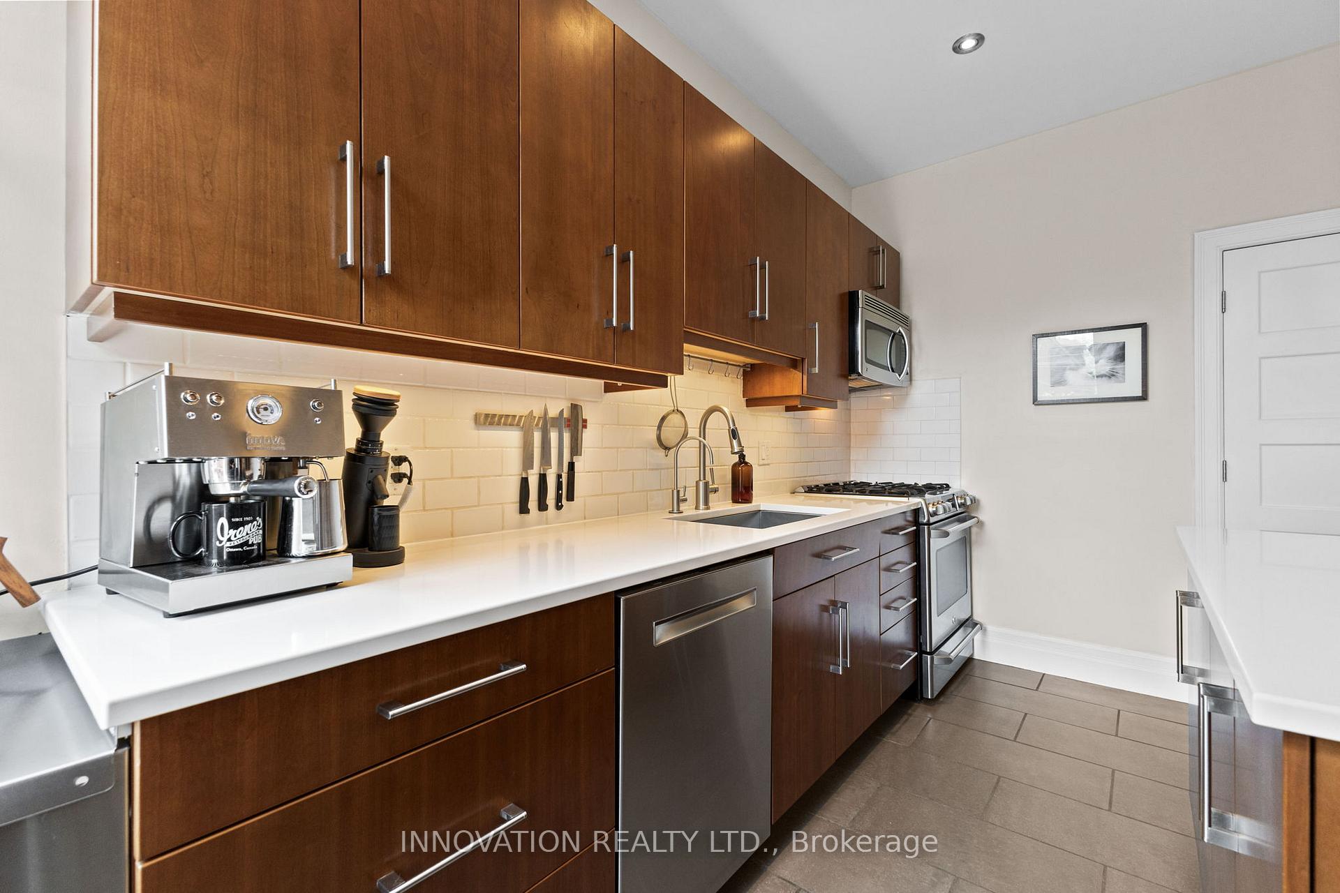 Photo 12 of 576 MacLaren Street, Ottawa, Ottawa Centre — HOMEH