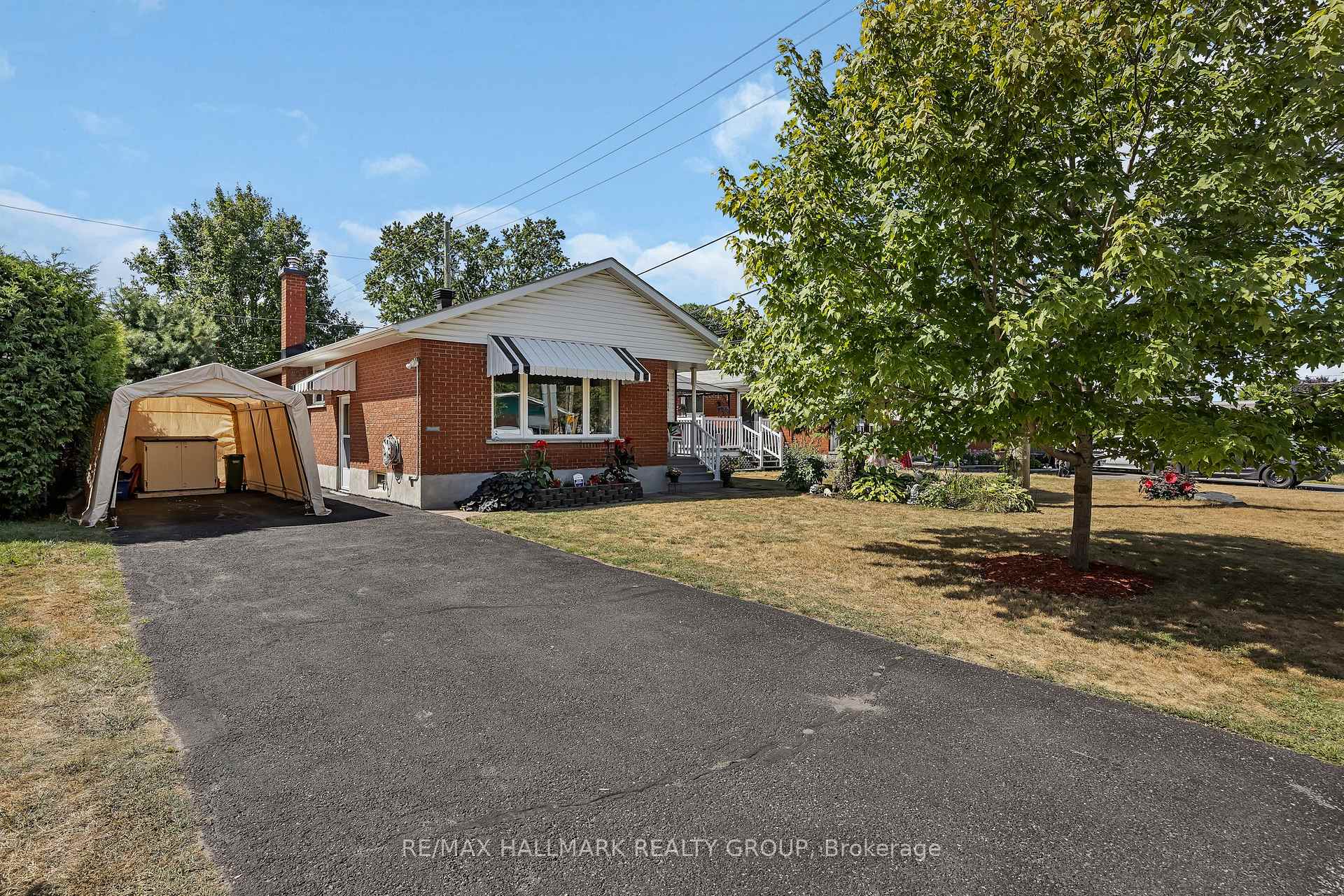 Photo 2 of 1144 Cobden Road, Ottawa, Queensway Terrace South/Ridgeview — HOMEH