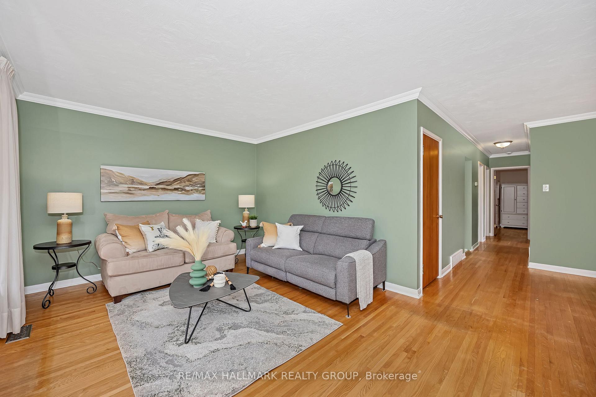 Photo 7 of 1144 Cobden Road, Ottawa, Queensway Terrace South/Ridgeview — HOMEH