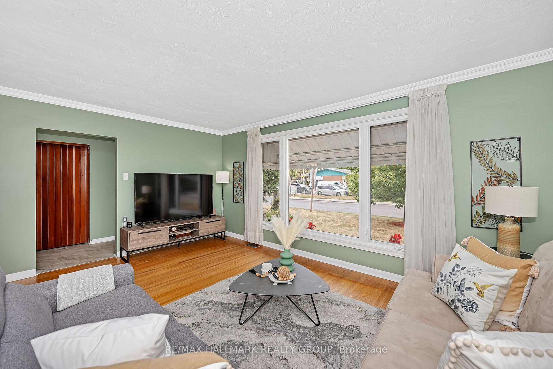 Photo 9 of 1144 Cobden Road, Ottawa, Queensway Terrace South/Ridgeview — HOMEH