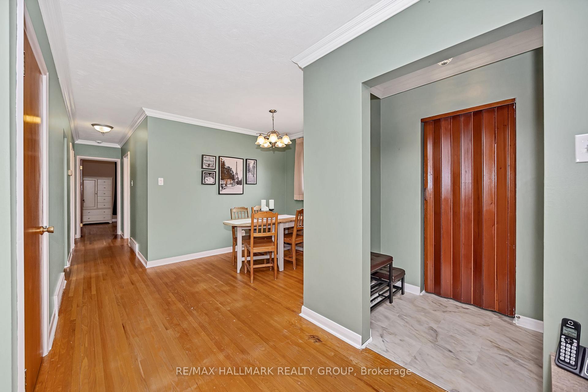 Photo 10 of 1144 Cobden Road, Ottawa, Queensway Terrace South/Ridgeview — HOMEH