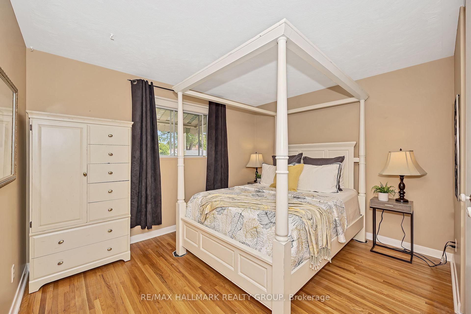 Photo 17 of 1144 Cobden Road, Ottawa, Queensway Terrace South/Ridgeview — HOMEH