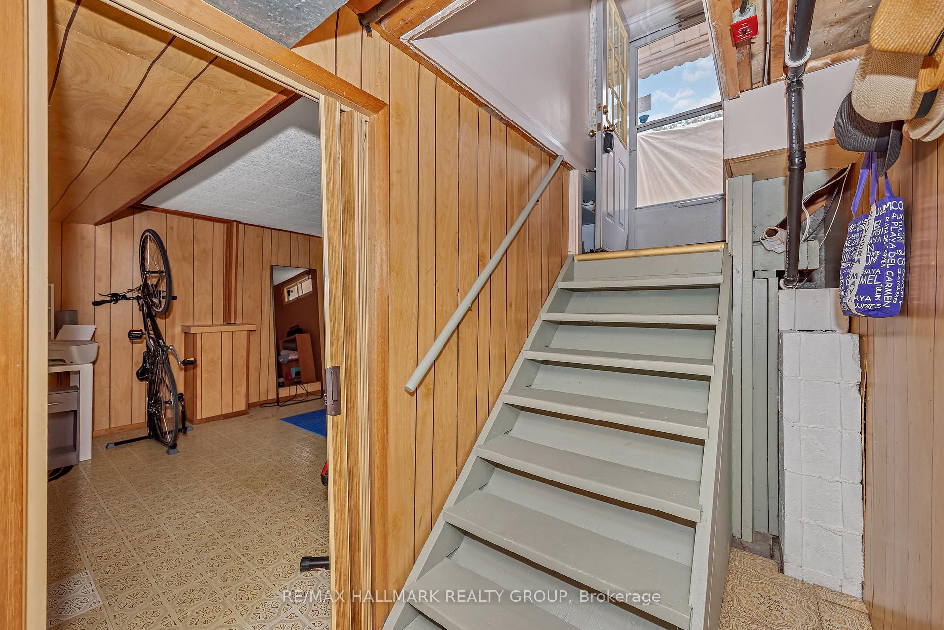 Photo 25 of 1144 Cobden Road, Ottawa, Queensway Terrace South/Ridgeview — HOMEH