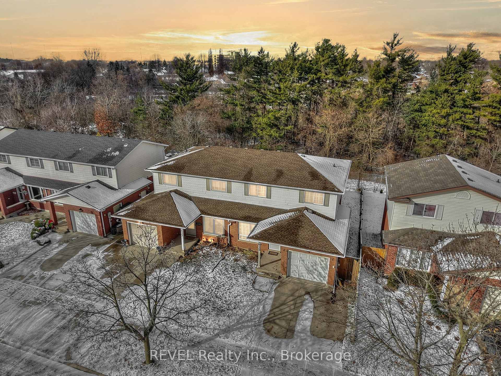 Photo 3 of 6615 Harper Drive, Niagara Falls, Morrison — HOMEH