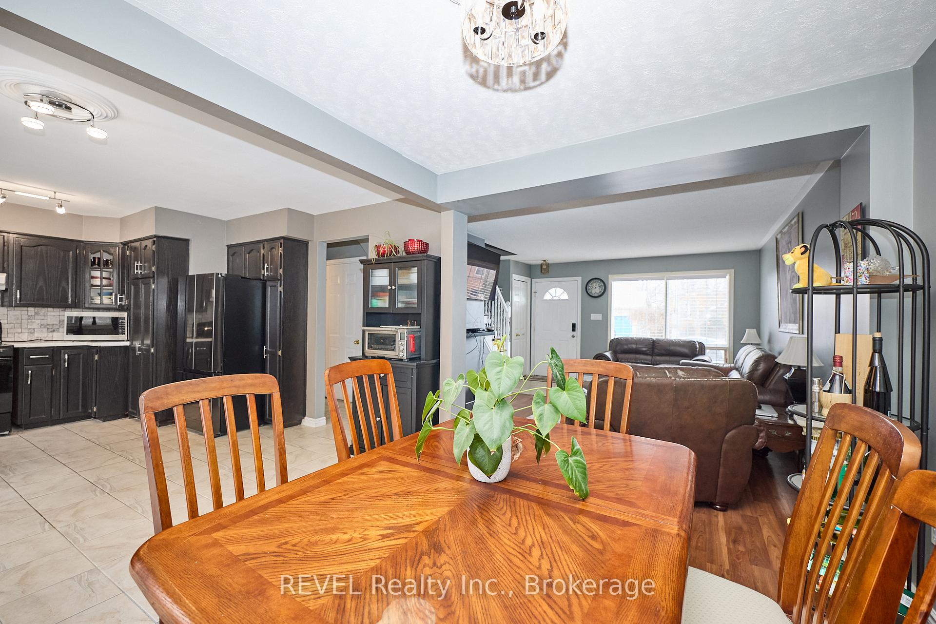 Photo 10 of 6615 Harper Drive, Niagara Falls, Morrison — HOMEH