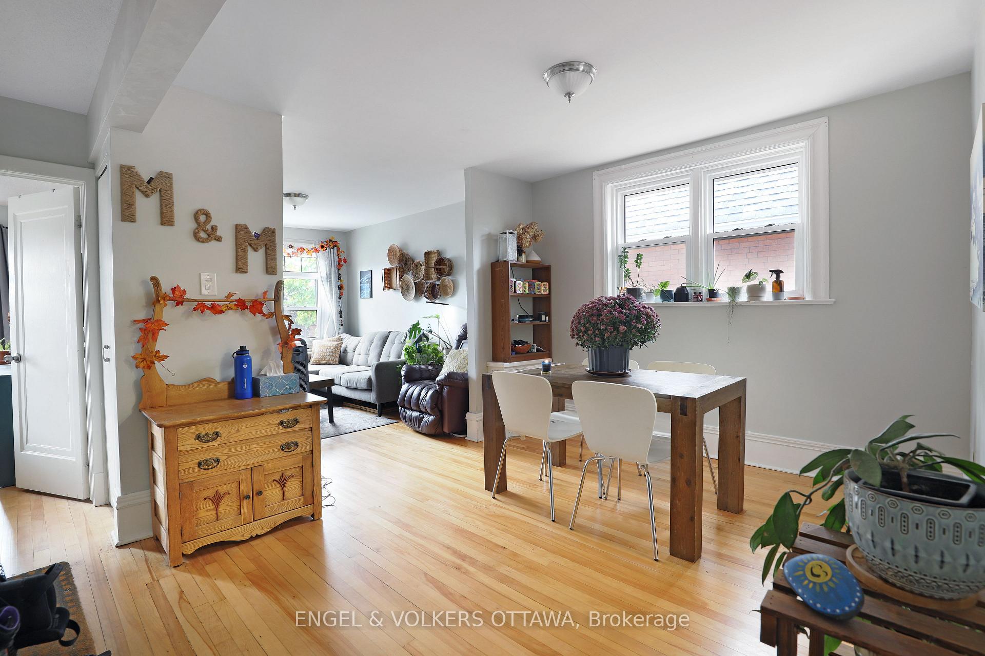 Photo 4 of Unit 2, 491 Mcleod Street, Ottawa, Ottawa Centre — HOMEH