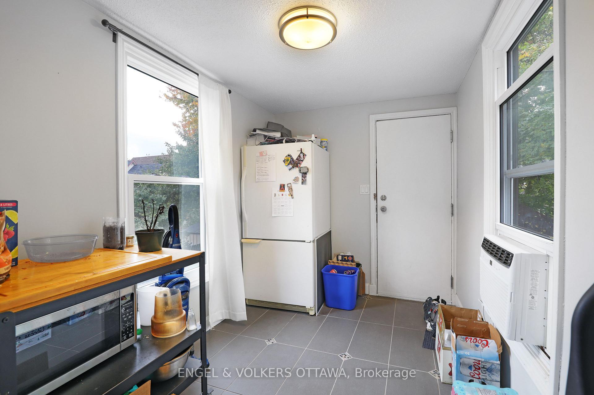 Photo 10 of Unit 2, 491 Mcleod Street, Ottawa, Ottawa Centre — HOMEH