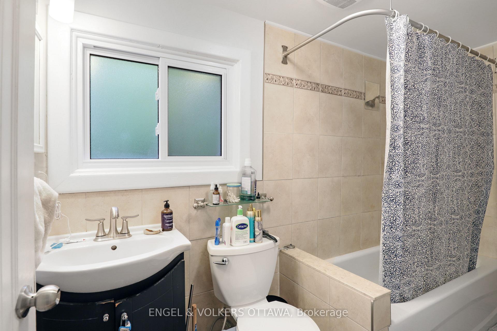Photo 12 of Unit 2, 491 Mcleod Street, Ottawa, Ottawa Centre — HOMEH