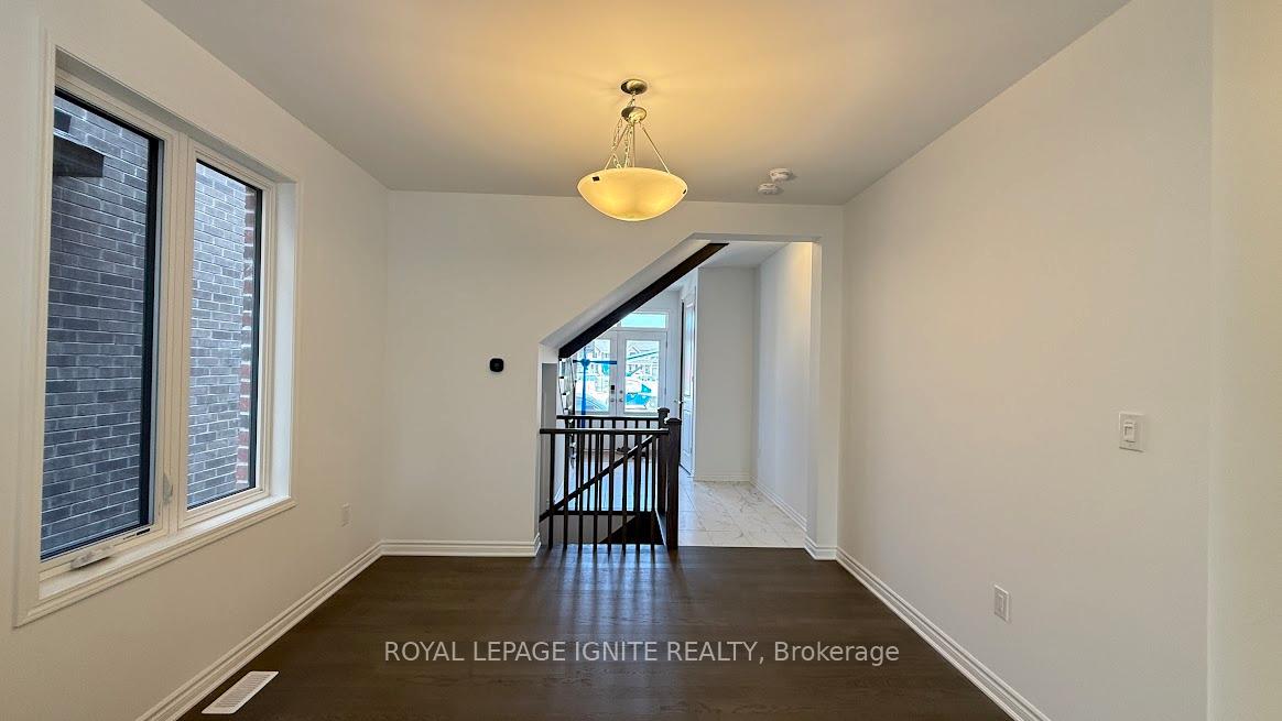 Photo 14 of 1431 Whitlock Avenue, Milton, Bowes — HOMEH