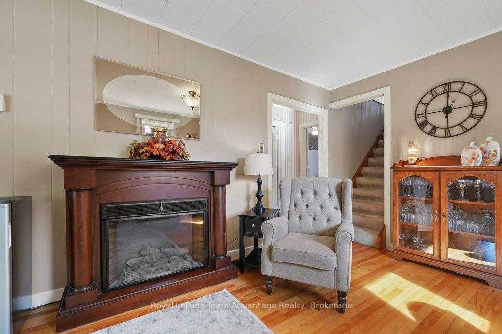 Photo 6 of 43 Hillcrest Avenue, Parry Sound — HOMEH