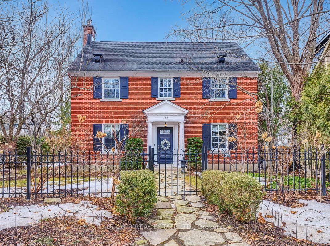 Front of 125 Acacia Avenue