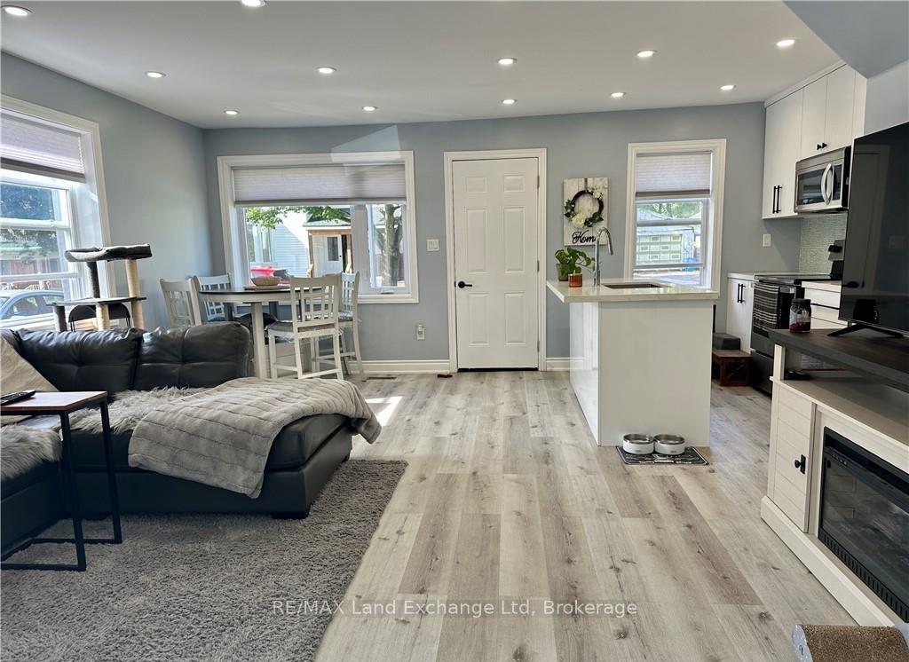 Photo 11 of 163 Scott Street, North Huron, Wingham — HOMEH
