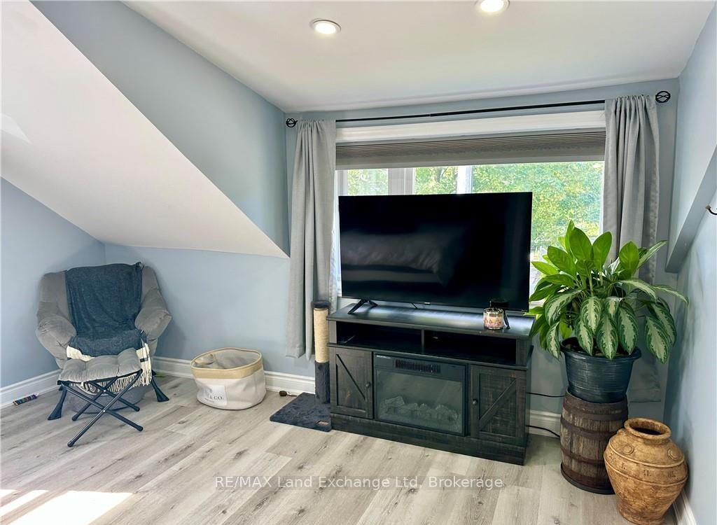 Photo 16 of 163 Scott Street, North Huron, Wingham — HOMEH