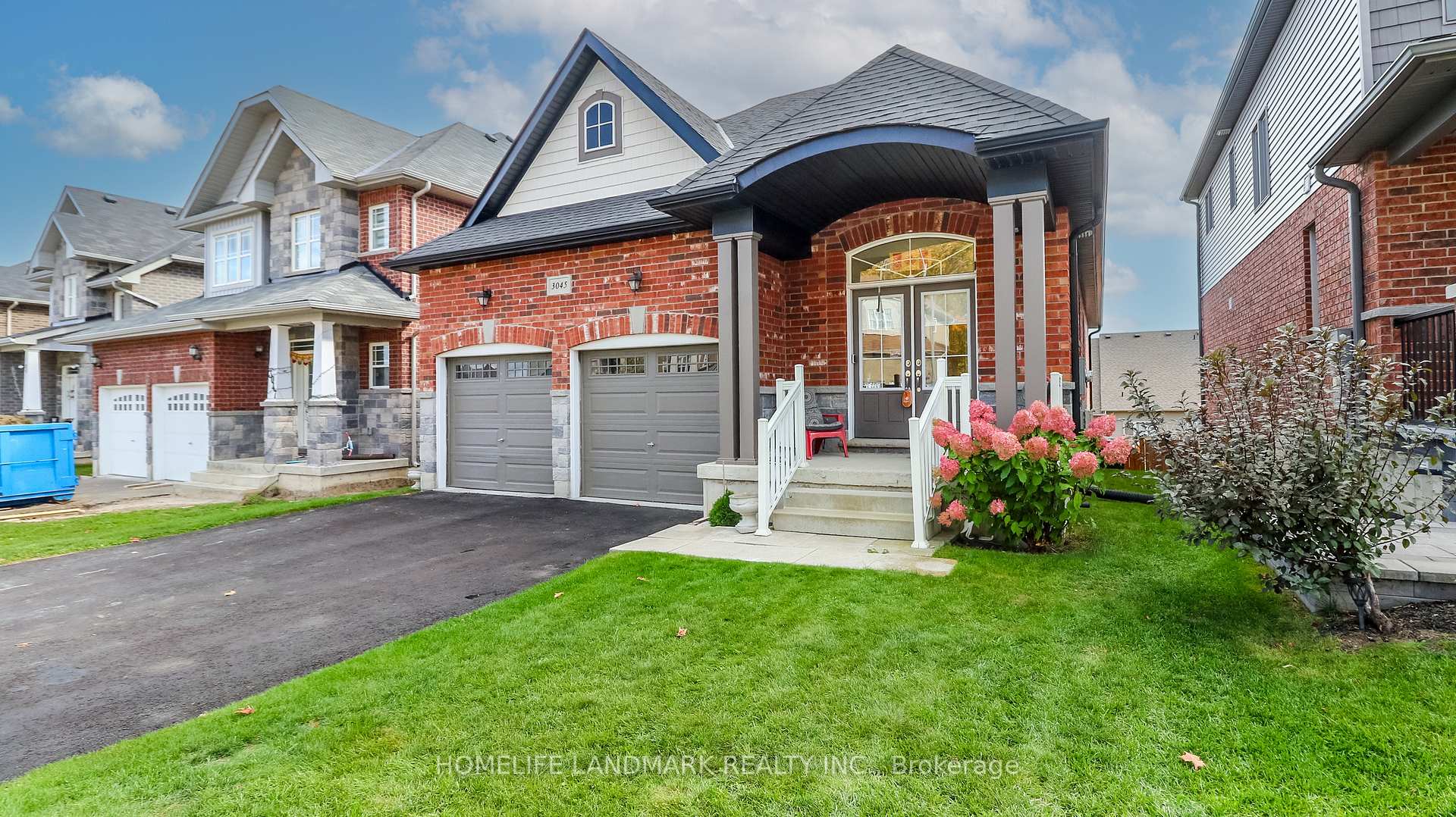 Photo 2 of 3045 Monarch Drive, Orillia — HOMEH