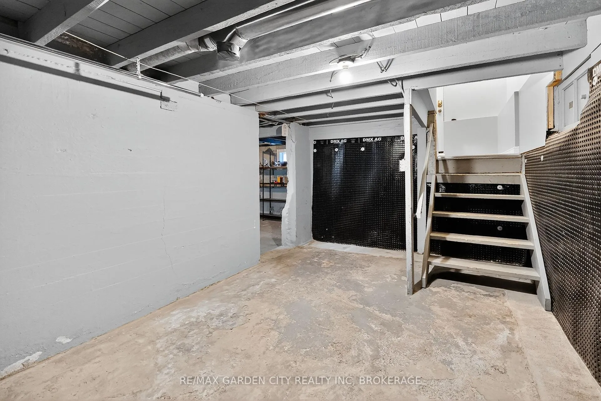 Photo 18 of 210 Wright Street, Welland, Lincoln/Crowland — HOMEH