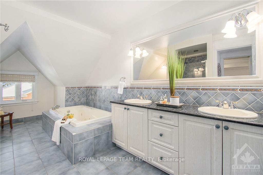 Photo 19 of 31 Noel Street, Ottawa, Lindenlea — HOMEH