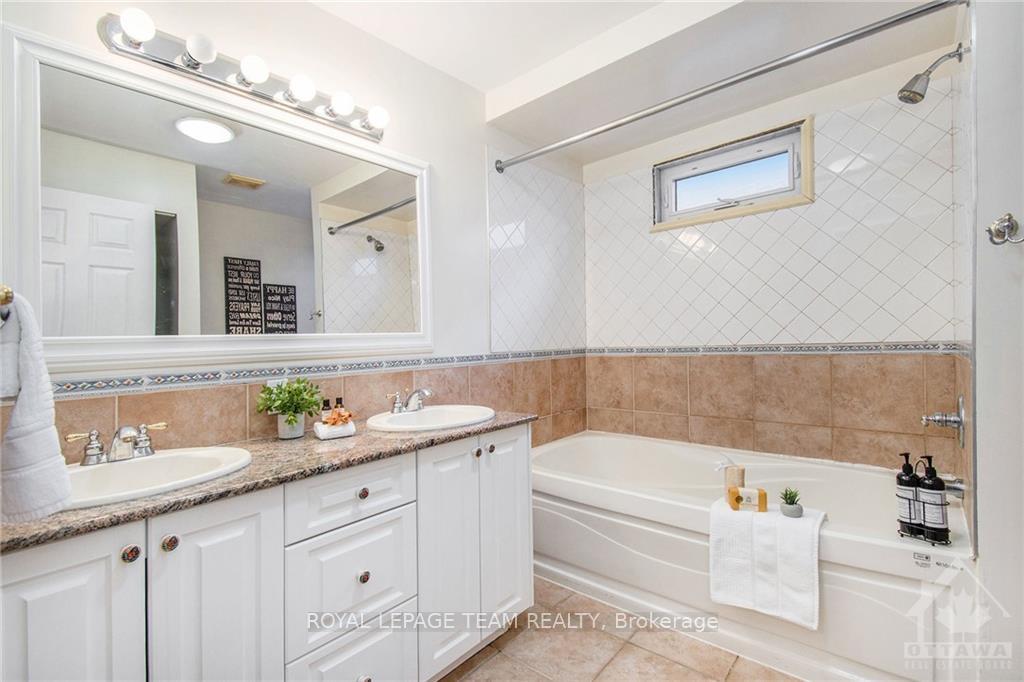 Photo 25 of 31 Noel Street, Ottawa, Lindenlea — HOMEH