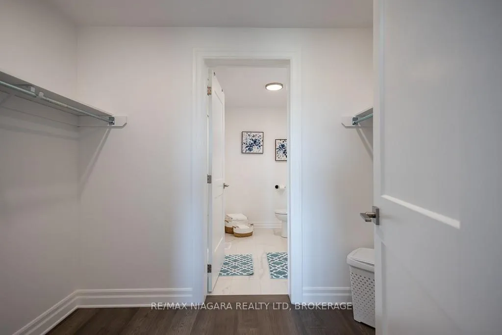 Photo 24 of Unit Upper, 7416 Parkside Road, Niagara Falls, Brown — HOMEH