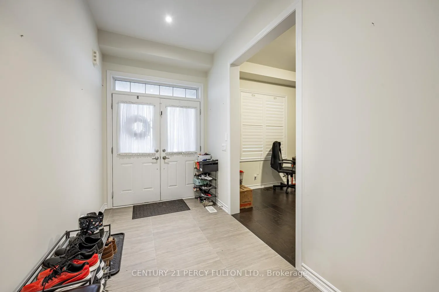 Photo 3 of 2486 Bridle Road, Oshawa, Windfields — HOMEH