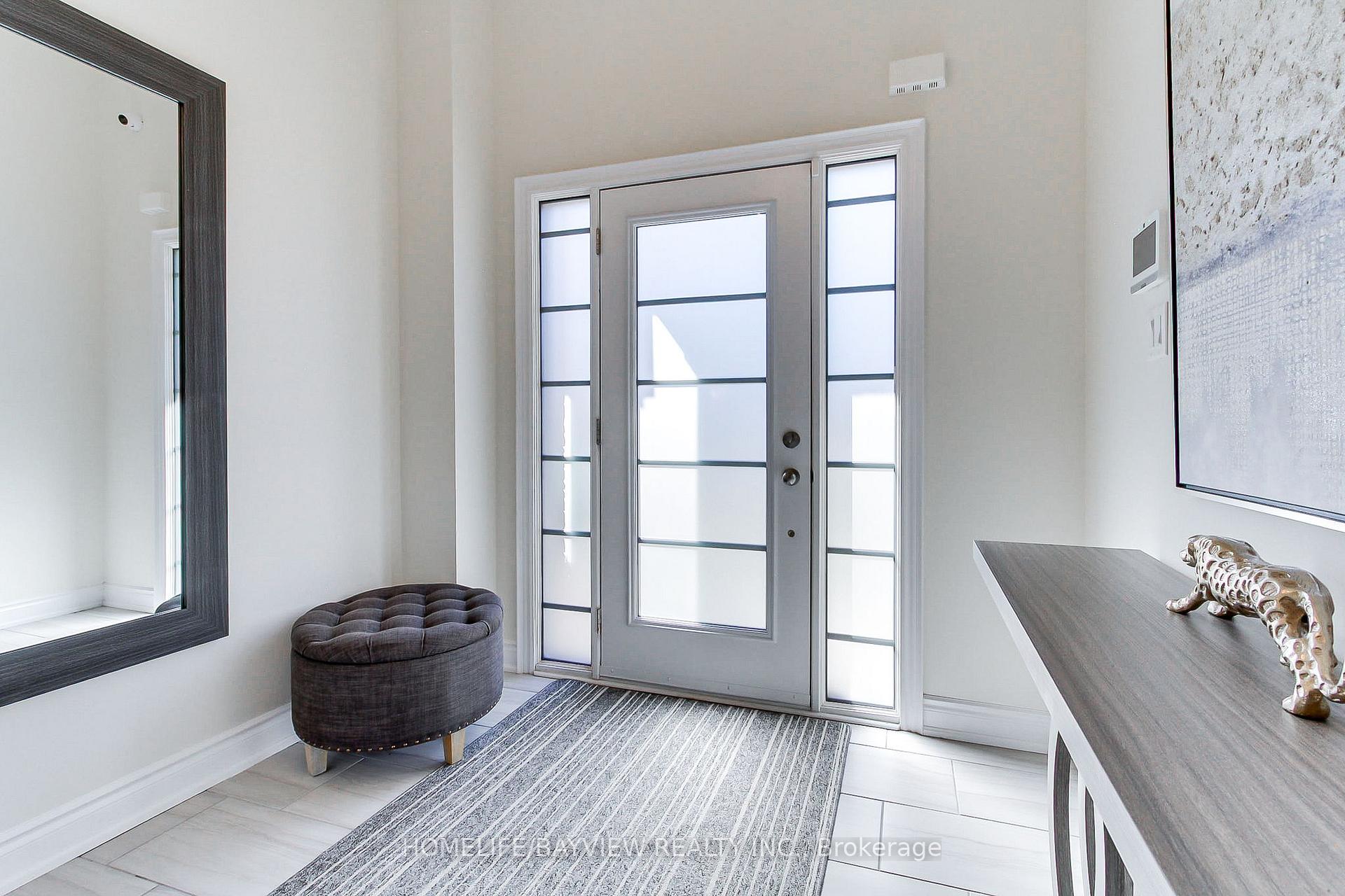 Photo 2 of 70 Lorne Thomas Place, New Tecumseth, Alliston — HOMEH