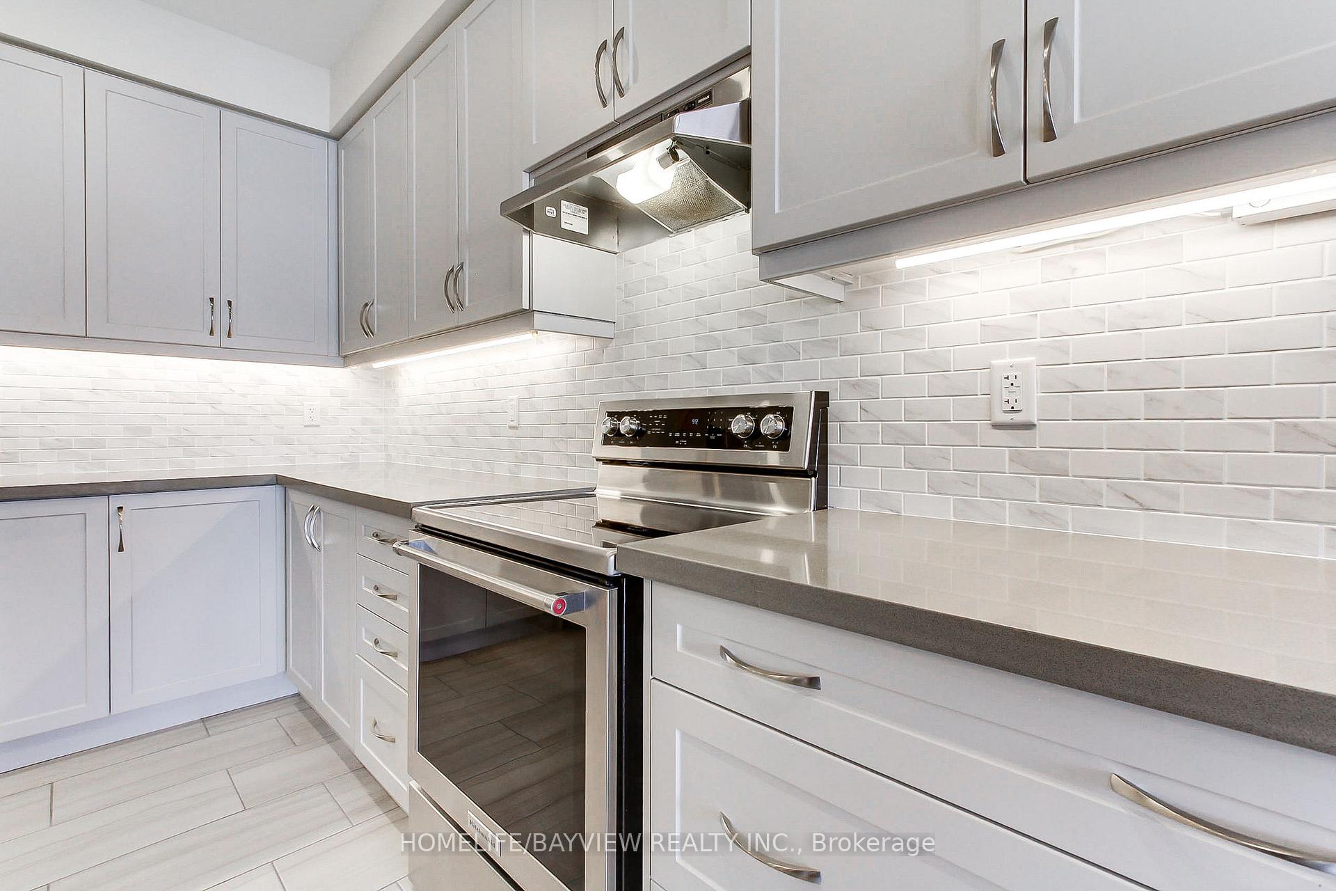 Photo 7 of 70 Lorne Thomas Place, New Tecumseth, Alliston — HOMEH
