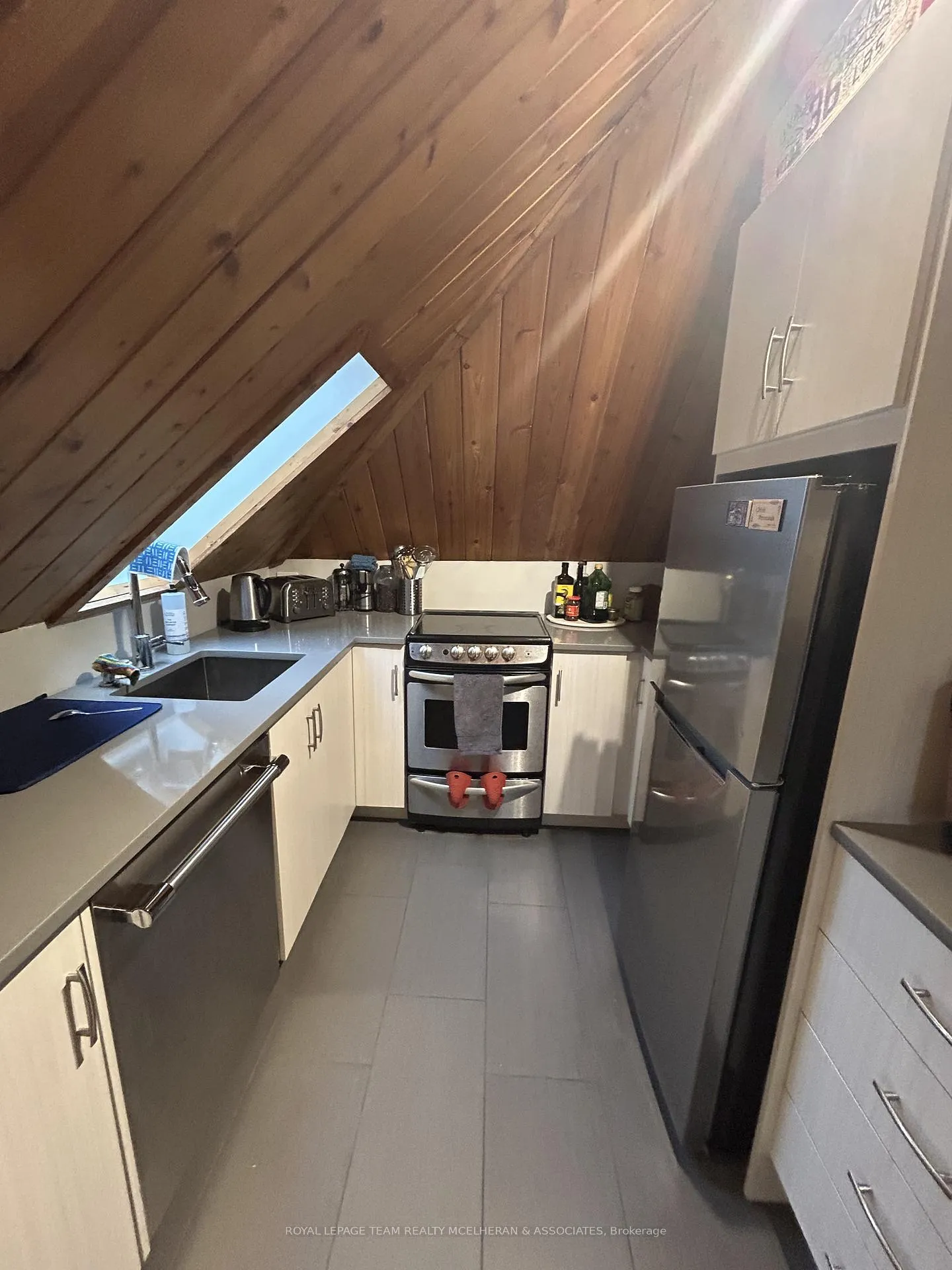 Photo 10 of Unit 2, 92 Queen Elizabeth Drive, Ottawa, Ottawa Centre/Golden Triangle — HOMEH