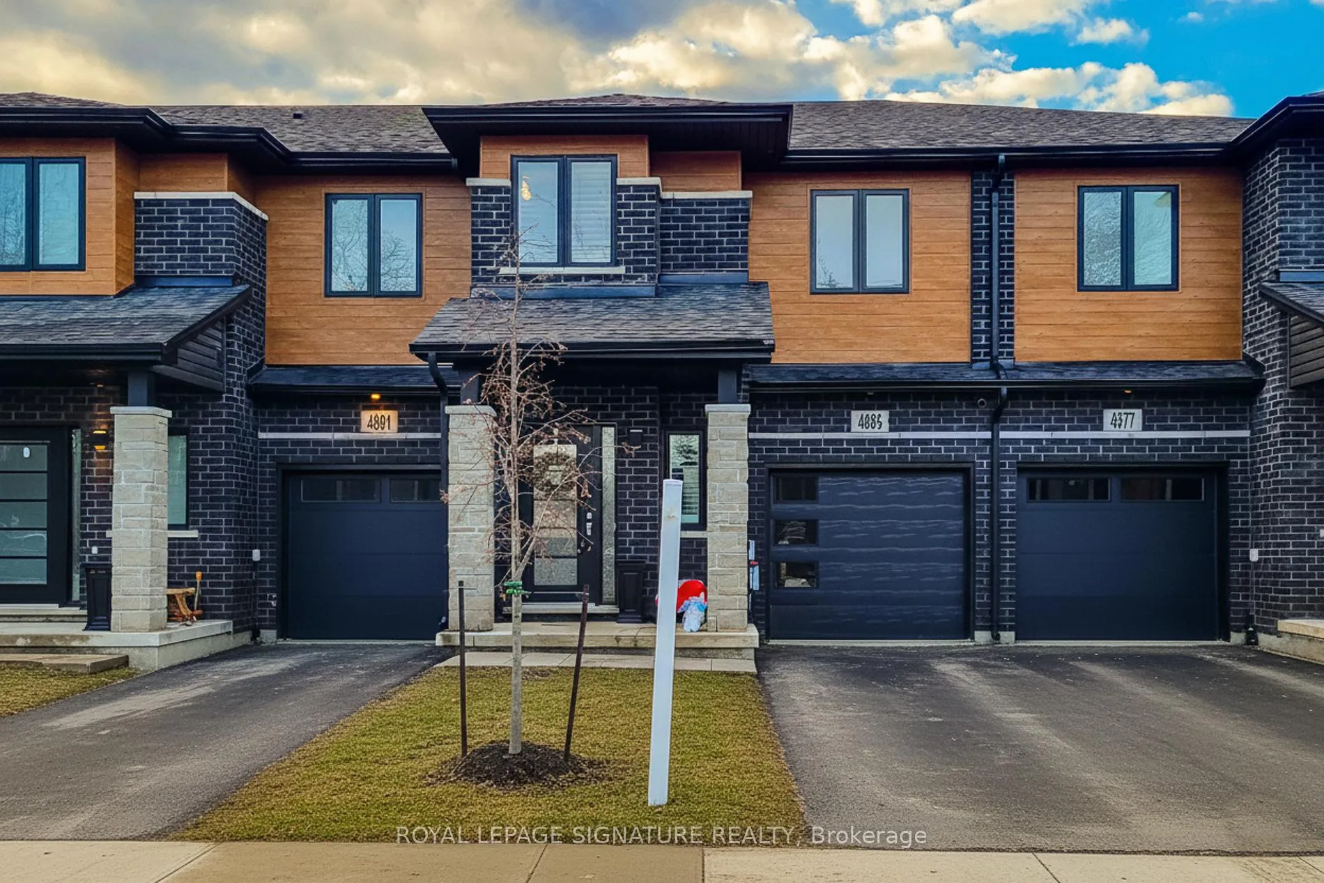 Photo 1 of 4885 Pettit Avenue, Niagara Falls, Morrison — HOMEH