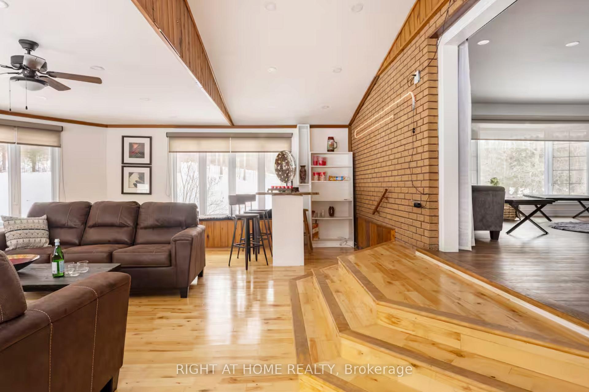 Photo 5 of 938335 Airport Road, Mulmur, Rural Mulmur — HOMEH