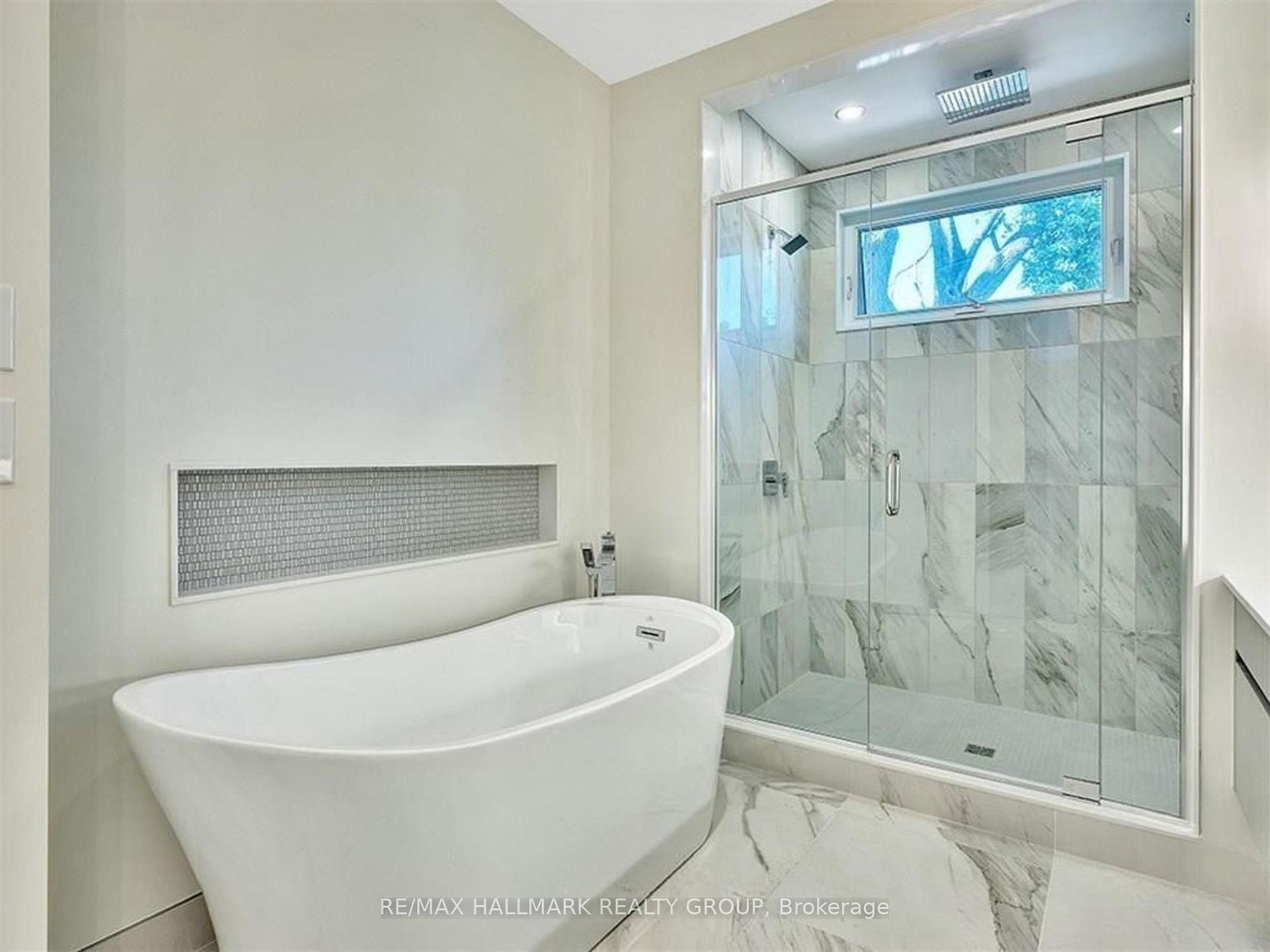 Photo 16 of 37 Ivy Crescent, Ottawa, Lindenlea — HOMEH