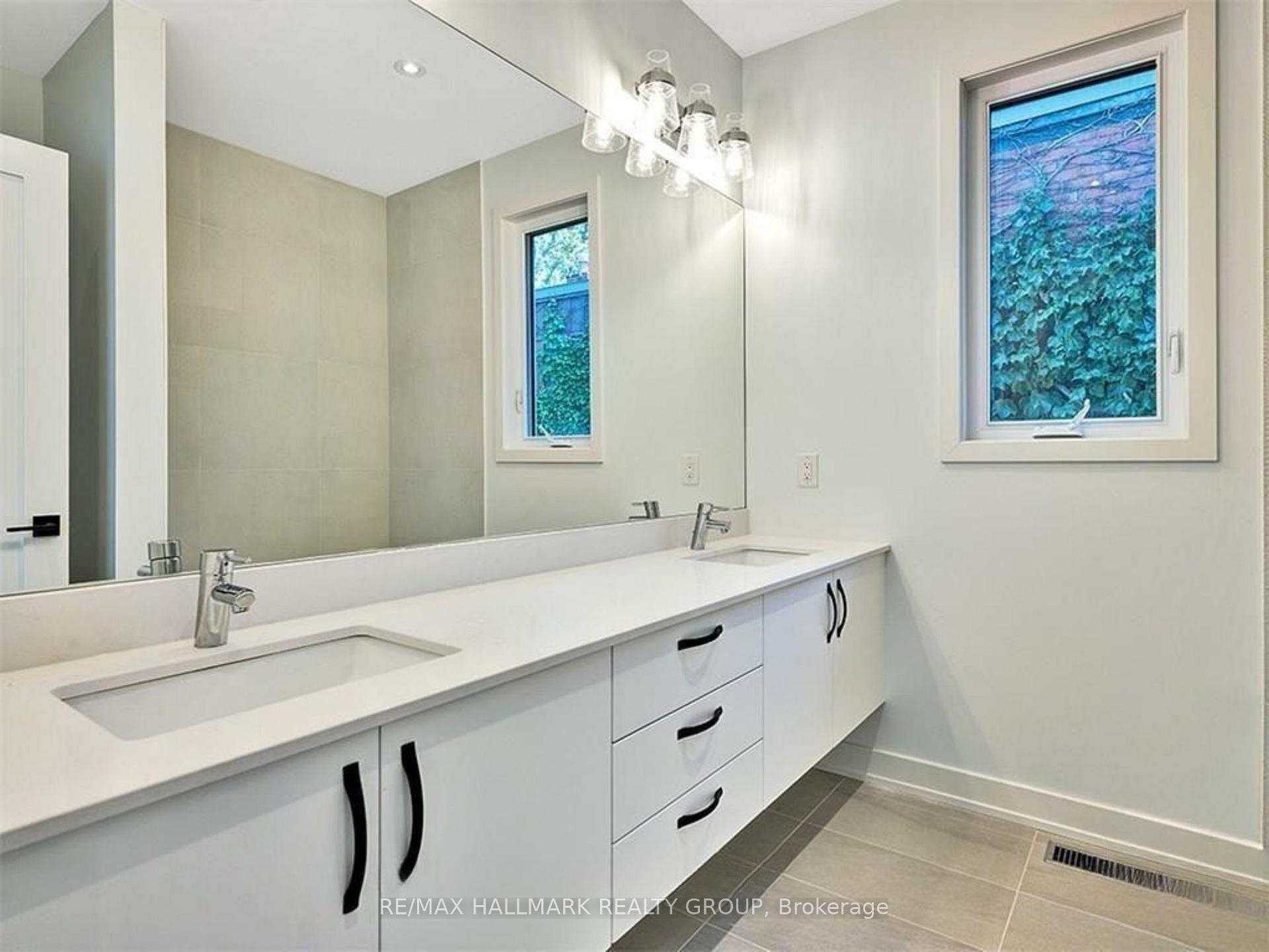 Photo 18 of 37 Ivy Crescent, Ottawa, Lindenlea — HOMEH