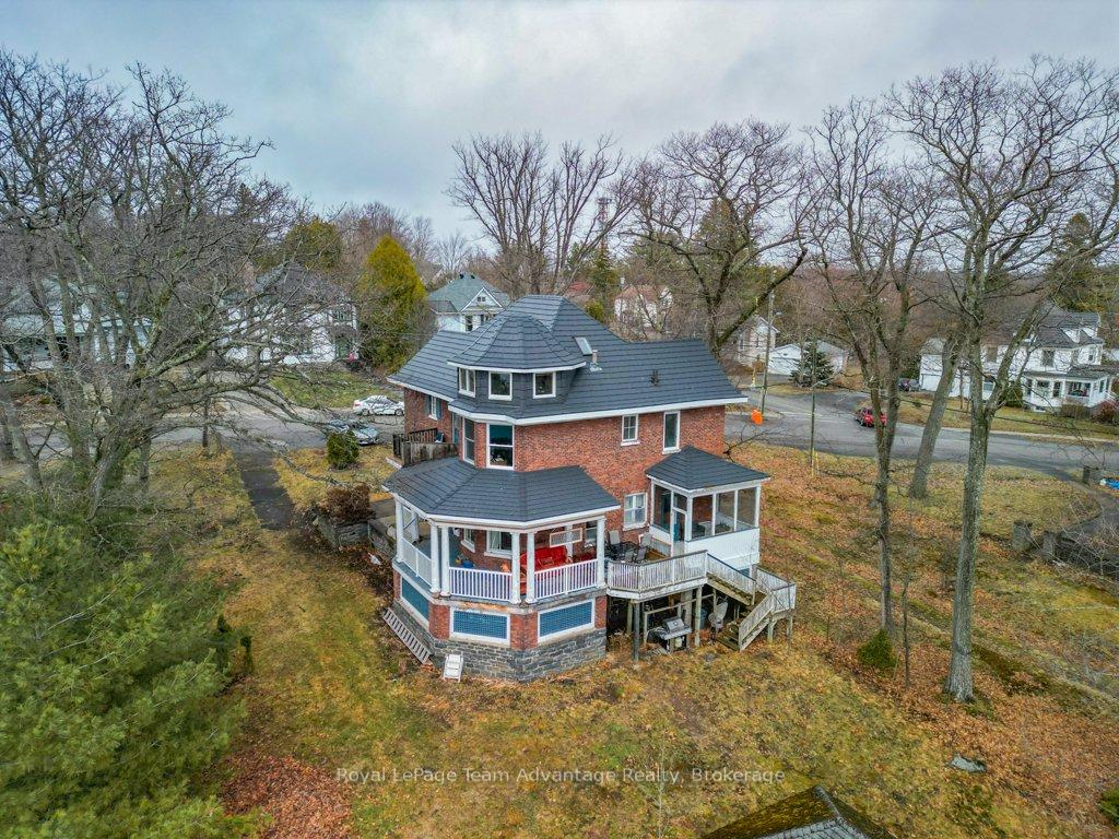 Photo 6 of 20 Belvedere Avenue, Parry Sound — HOMEH