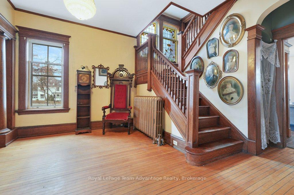 Photo 10 of 20 Belvedere Avenue, Parry Sound — HOMEH